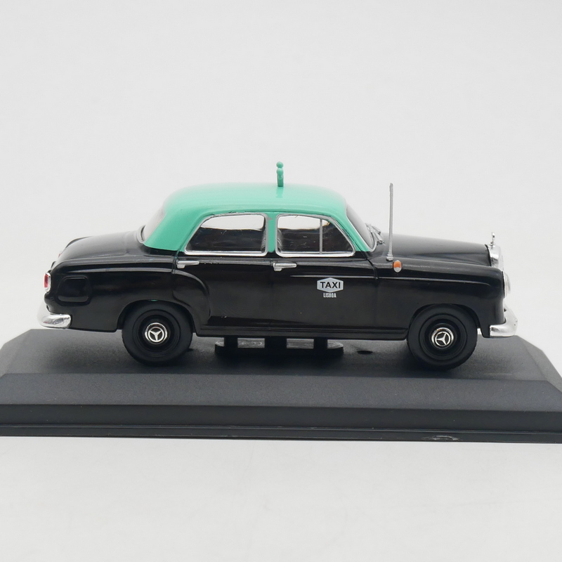 IXO Modèle de voiture classiqu - Vintage Collectible Classics avis et prix